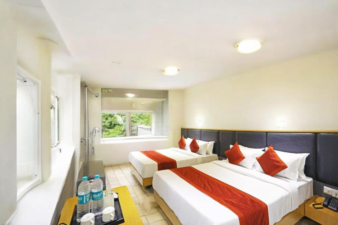 Hotel Almora Sky Near By Delhi International Airport With - Free Airport Pickup And Drop New Delhi Exteriör bild