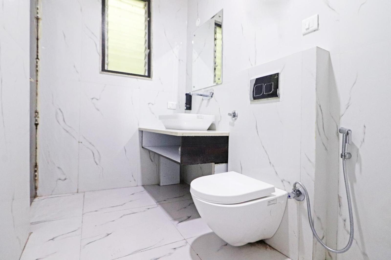 Hotel Almora Sky Near By Delhi International Airport With - Free Airport Pickup And Drop New Delhi Exteriör bild