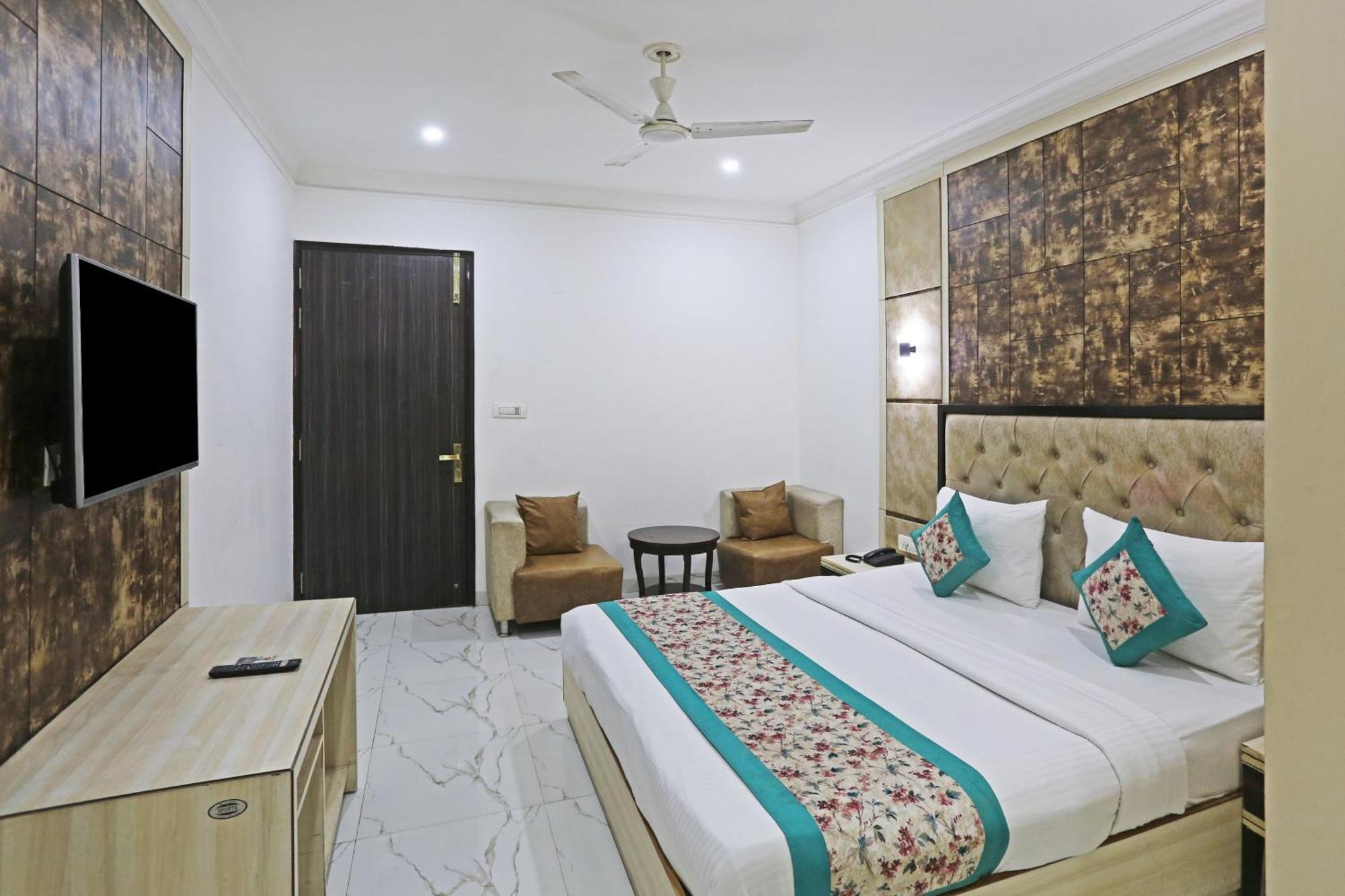 Hotel Almora Sky Near By Delhi International Airport With - Free Airport Pickup And Drop New Delhi Exteriör bild