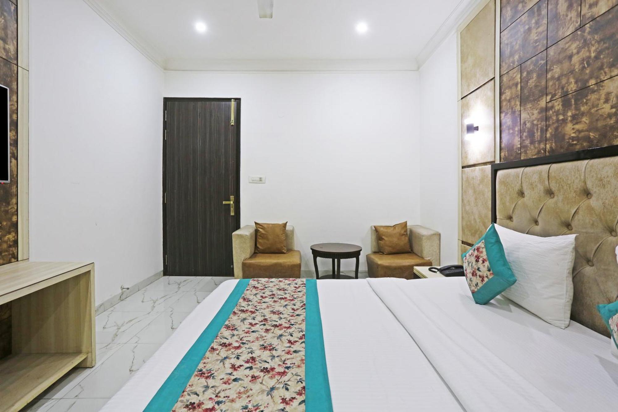 Hotel Almora Sky Near By Delhi International Airport With - Free Airport Pickup And Drop New Delhi Exteriör bild