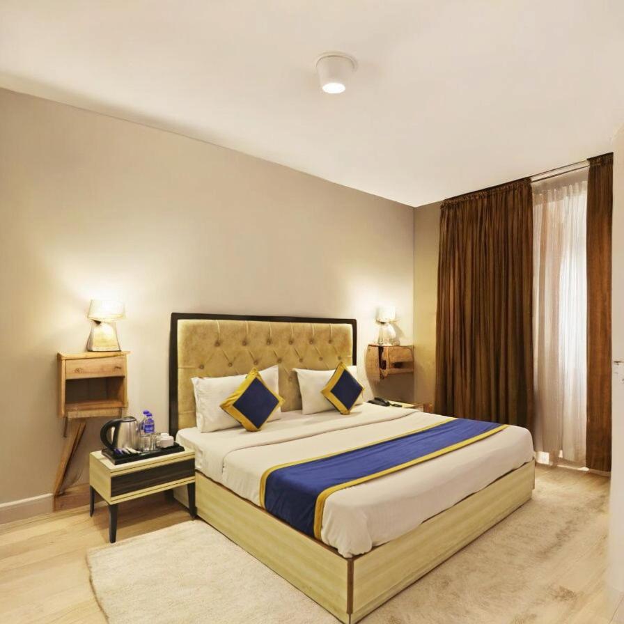 Hotel Almora Sky Near By Delhi International Airport With - Free Airport Pickup And Drop New Delhi Exteriör bild